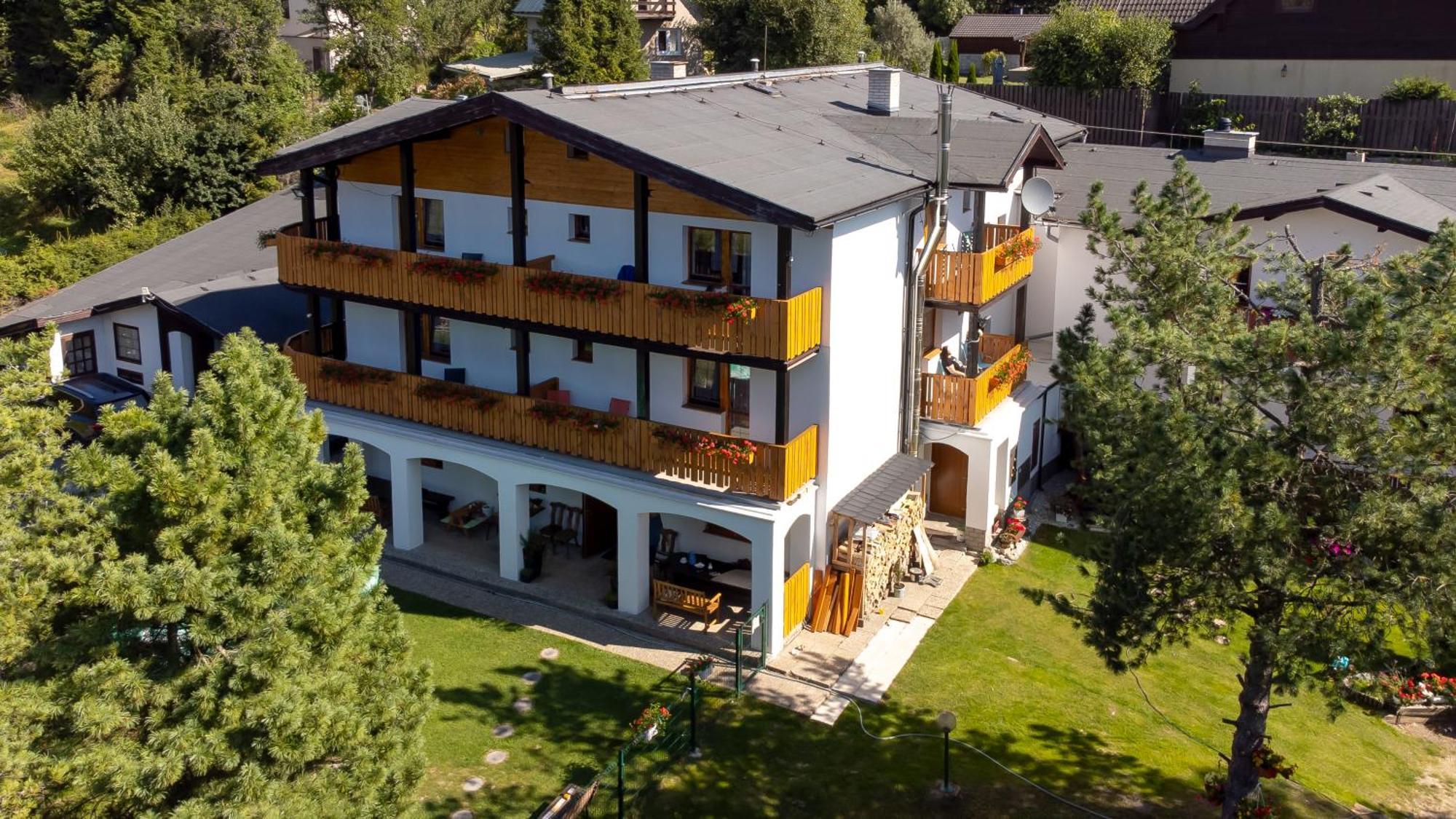 Penzion Pazicky Stará Lesná エクステリア 写真